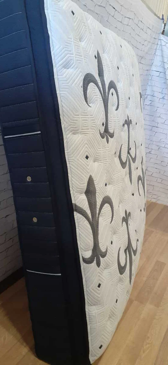 Stearns & Foster® Estate EuroTop Arya 16 inch Mattress - Queen/Plush - Gallery Image 3